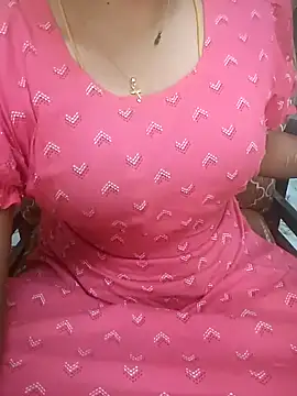 Snapshot of tamil_thaara03 chatting on 11.08.25 tamil thaara03 online show from 11.08.25