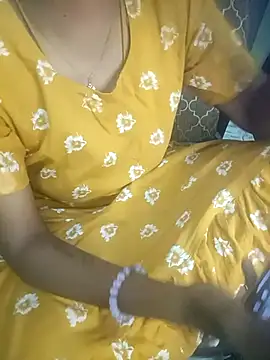 Snapshot of tamil_thaara03 chatting on 11.17.25 tamil thaara03 online show from 11.17.25