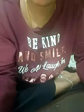 Snapshot of tamil_thaara03 chatting on 11.18.25 tamil thaara03 online show from 11.18.25