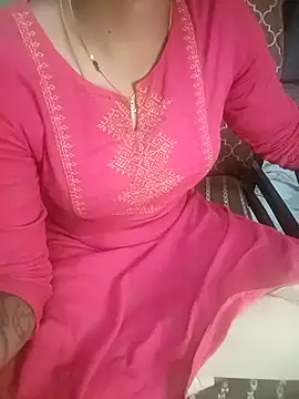 Snapshot of tamil_thaara03 chatting on 11.19.25 tamil thaara03 online show from 11.19.25