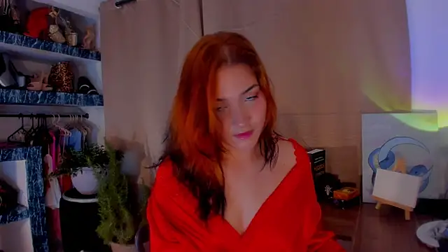 Snapshot of AmaruBloom chatting on 12.14.25 AmaruBloom online show from 12.14.25