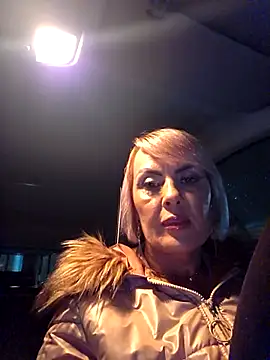 KirraWhite online show from 11.29.25