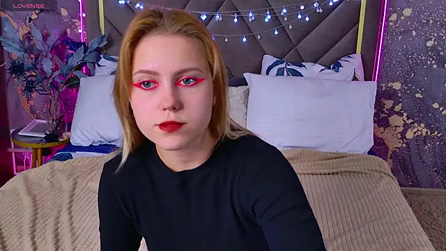 Stellahaart online show from 09.30.25