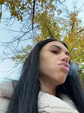 Snapshot of ilariea_girl chatting on 10.26.25 ilariea girl online show from 10.26.25