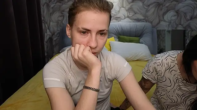 Snapshot of Mary_12 chatting on 10.06.25 Mary 12 online show from 10.06.25