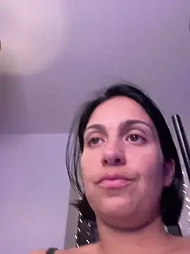 LaPetiteKim online show from 12.02.25