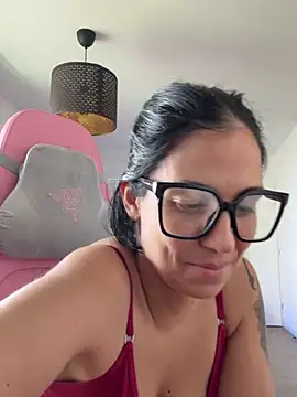 LaPetiteKim online show from 03.10.26