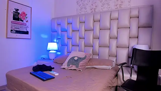 Peyton louise online show from 10.17.25