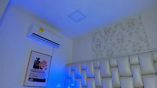 Peyton louise online show from 12.02.25