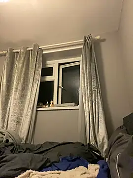 MadelineLeah online show from 06.11.26
