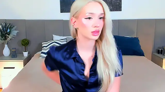 SugarWhisper online show from 11.29.25