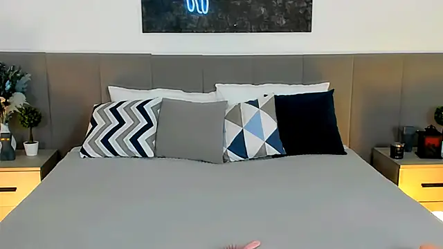 SugarWhisper online show from 02.20.26