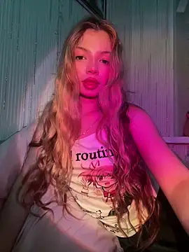 Snapshot of _Siennaaa_ chatting on 03.01.26 Siennaaa online show from 03.01.26