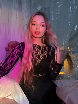  Siennaaa  online show from 03.05.26