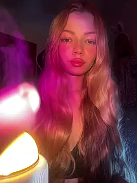  Siennaaa  online show from 03.19.26