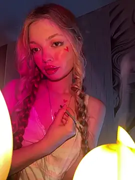  Siennaaa  online show from 03.28.26