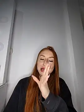 Bennuluspeach  online show from 11.01.25