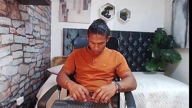 casike1 online show from 10.14.25