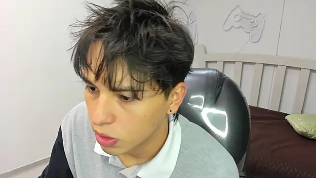 StiwenTwink online show from 10.01.25