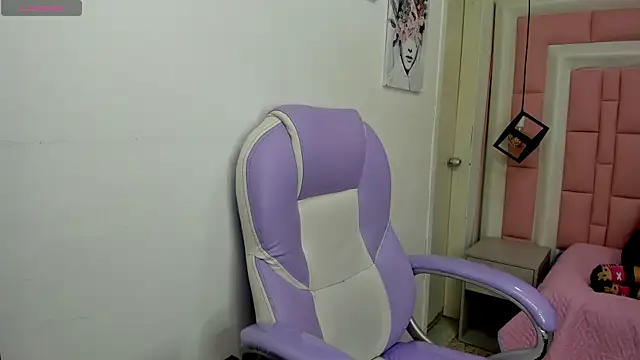Snapshot of Klaret_Toy chatting on 06.26.26 Klaret Toy online show from 06.26.26