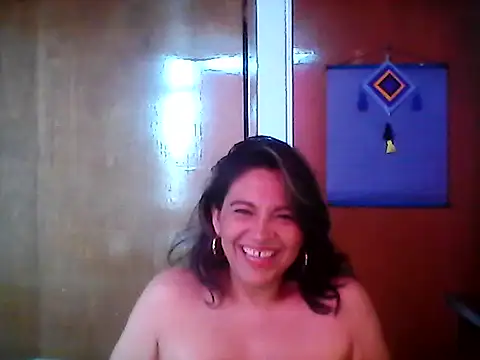 Snapshot of XxAntonellaxxx chatting on 12.04.25 XxAntonellaxxx online show from 12.04.25