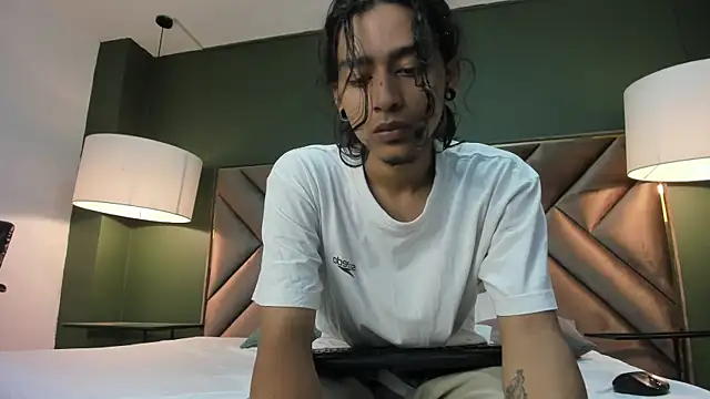 Snapshot of Dickie_Dicking chatting on 11.06.25 Dickie Dicking online show from 11.06.25