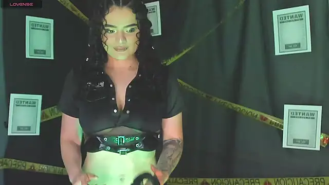 Snapshot of KylieJenkins chatting on 10.31.25 KylieJenkins online show from 10.31.25