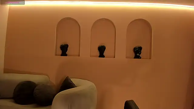 EmilyJohnsonX1 online show from 10.25.25