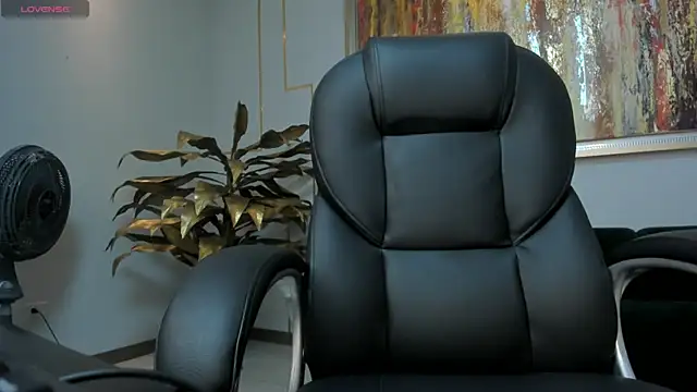 EmilyJohnsonX1 online show from 11.15.25