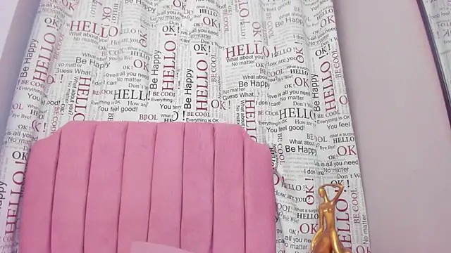 Zoe Blond online show from 10.15.25