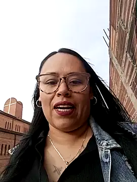 Italia 12 online show from 11.05.25