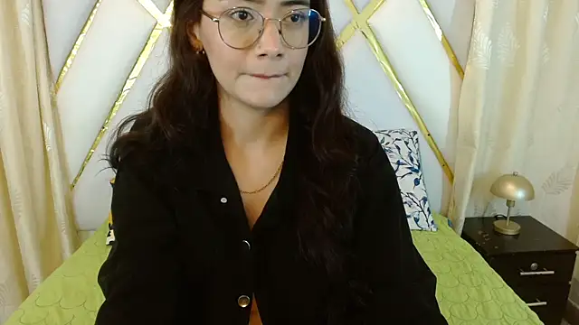 Ariadna Wells online show from 11.24.25