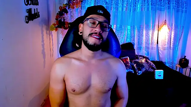 Ethan w12 online show from 10.17.25