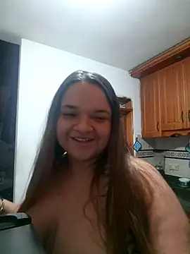 Snapshot of yourbbwfavorite chatting on 10.05.25 yourbbwfavorite online show from 10.05.25