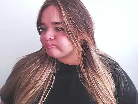 Snapshot of yourbbwfavorite chatting on 10.27.25 yourbbwfavorite online show from 10.27.25