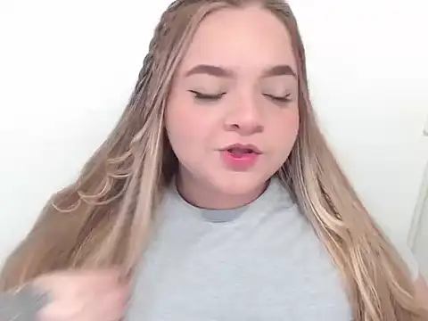 Snapshot of yourbbwfavorite chatting on 10.28.25 yourbbwfavorite online show from 10.28.25