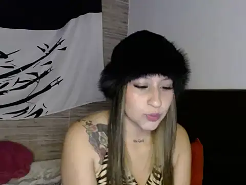 LV MOONWOMAN online show from 10.09.25