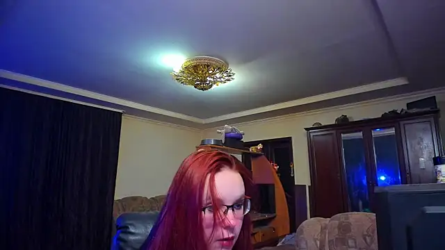 Snapshot of JustFoxyee chatting on 10.05.25 JustFoxyee online show from 10.05.25