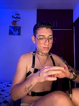 hotxxx 2012 online show from 10.03.25