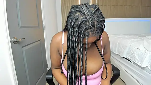 Snapshot of supanovaaa chatting on 10.06.25 supanovaaa online show from 10.06.25