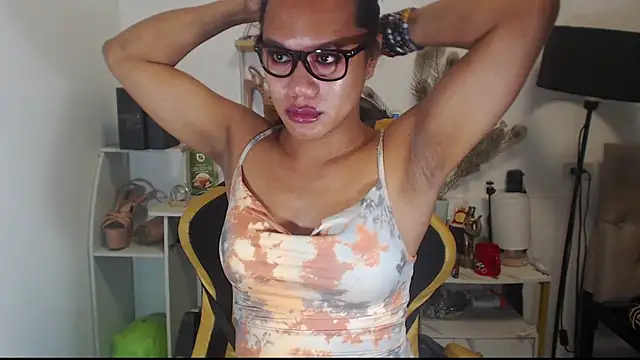 hugecockyurikaa online show from 10.16.25