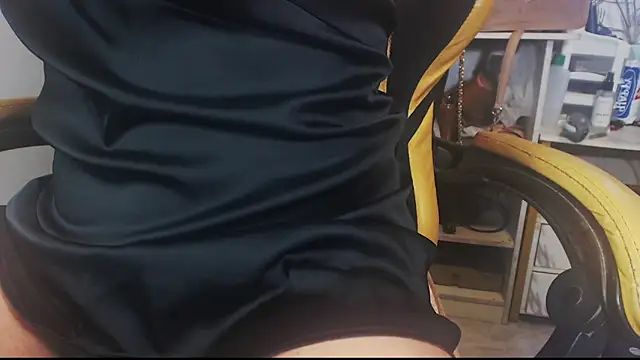 hugecockyurikaa online show from 12.22.25