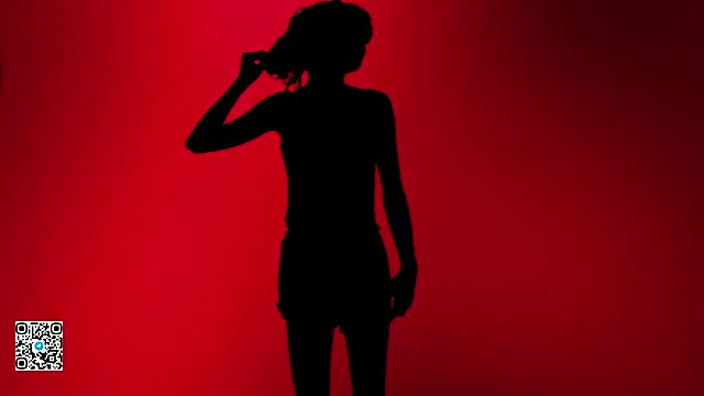 Snapshot of BellaReppert chatting on 11.30.25 BellaReppert online show from 11.30.25