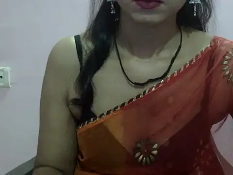 Snapshot of Laila_Cute chatting on 06.29.26 Laila Cute online show from 06.29.26