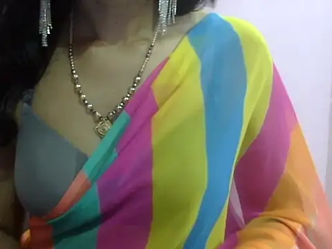 Snapshot of Laila_Cute chatting on 07.24.26 Laila Cute online show from 07.24.26