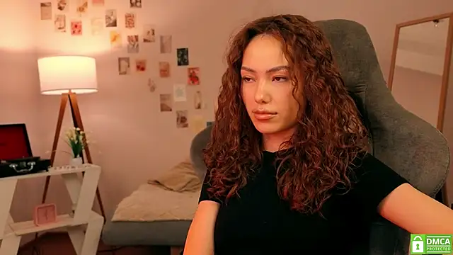 Snapshot of branchwithflowerss chatting on 10.22.25 branchwithflowerss online show from 10.22.25