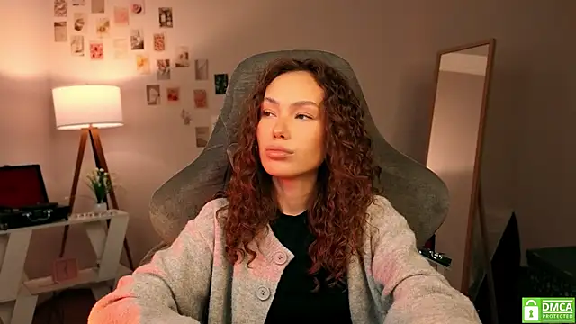 Snapshot of branchwithflowerss chatting on 10.29.25 branchwithflowerss online show from 10.29.25