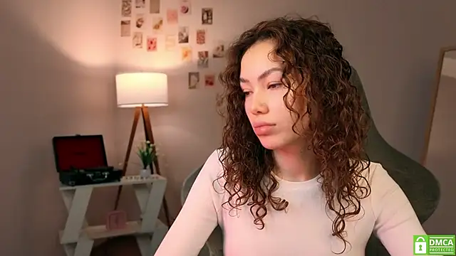 Snapshot of branchwithflowerss chatting on 11.21.25 branchwithflowerss online show from 11.21.25