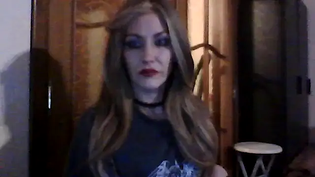 Snapshot of ShyGirlV chatting on 12.05.25 ShyGirlV online show from 12.05.25