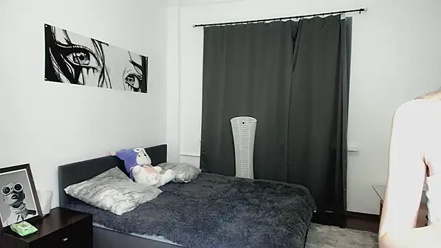 Snapshot of PocketDollX chatting on 11.02.25 PocketDollX online show from 11.02.25